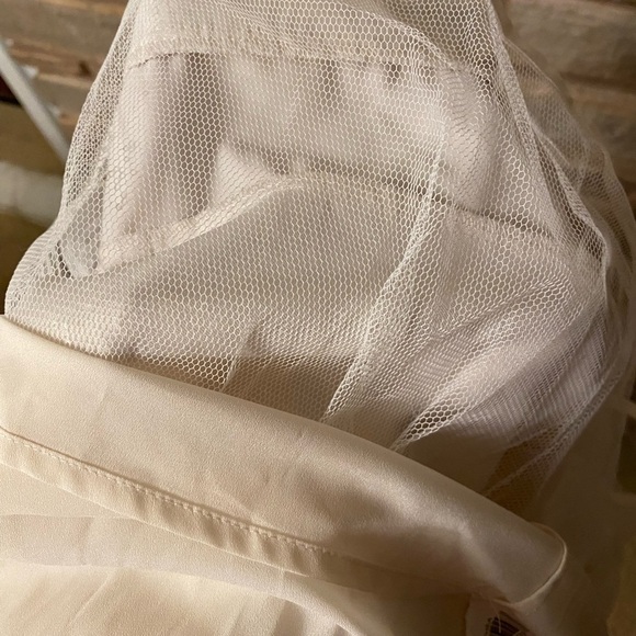 BCBG Maxazria Dorothea Strapless
Striped Dress Sz 10 Creme - Picture 13 of 13